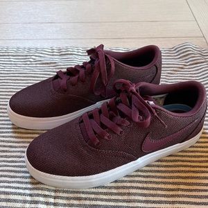 Nike SB Check Solar Womens Athletic Skateboarding Shoes Size 7 new never worn.